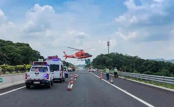 望花区高速公路汽车救援案例